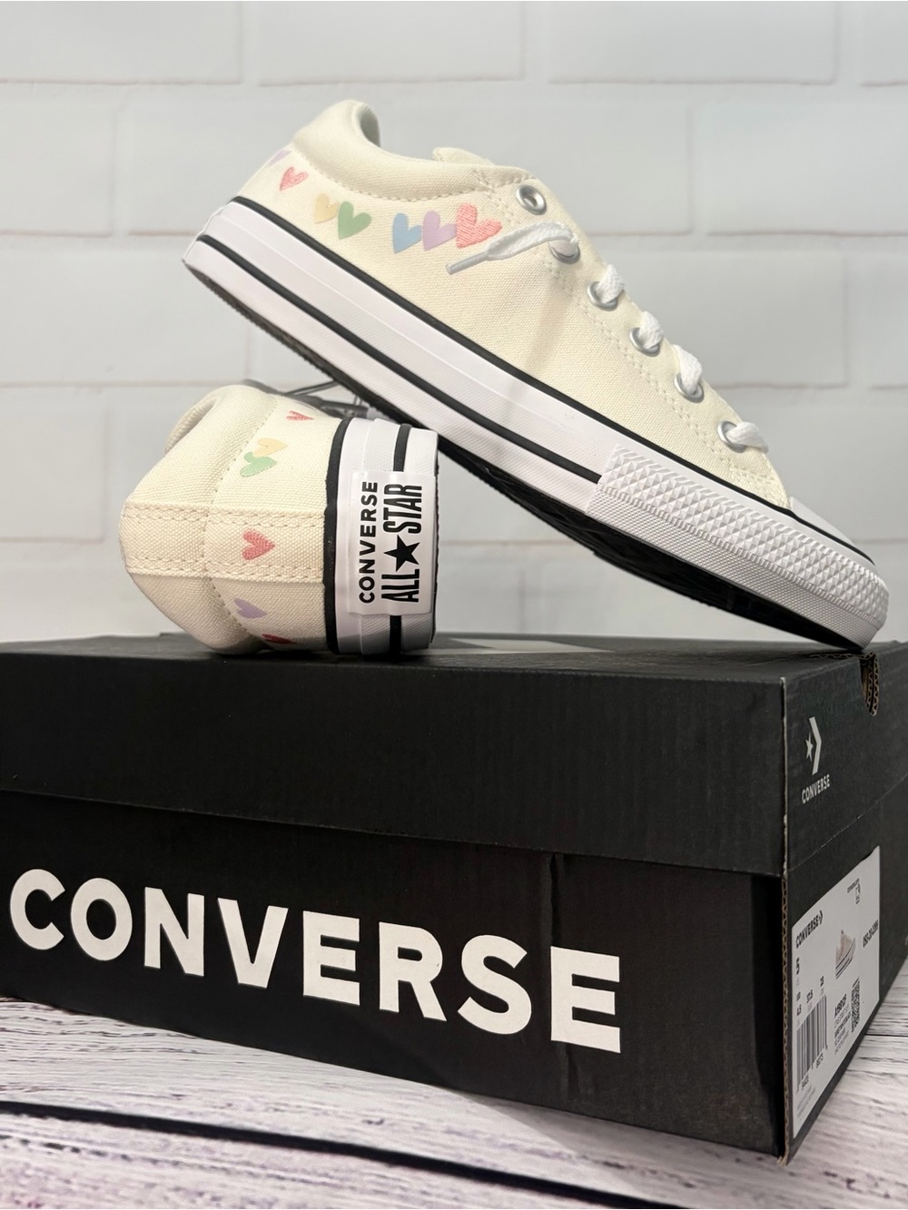 Converse Kids' Street Slip Low Top Sneakers, Size 5 Cream with Hearts NIB